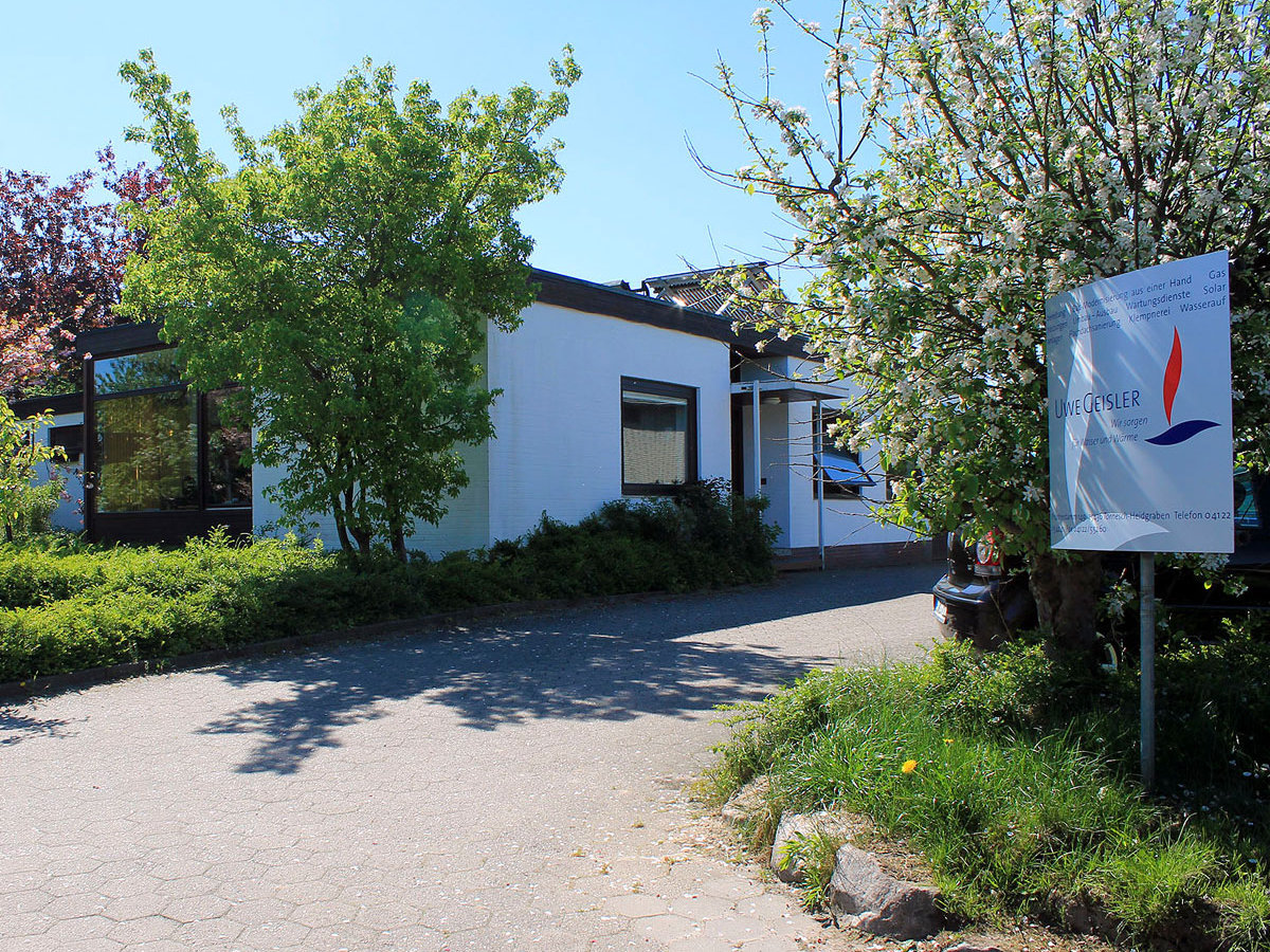 Anlagenmechaniker bei der Arbeit